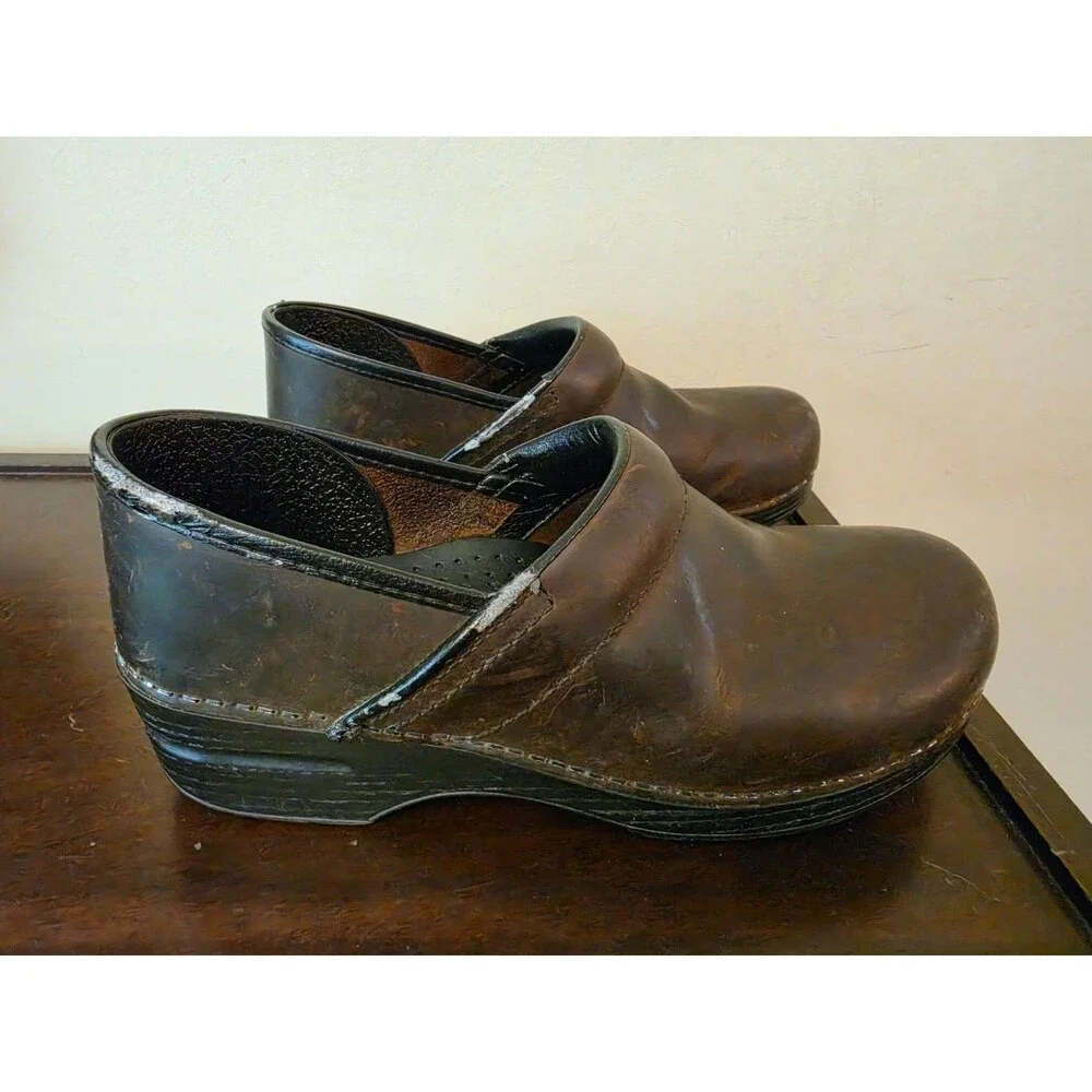 Dansko Women's Brown Leather Professional Nursing Comfort Clogs Size 40 US 9-9.5